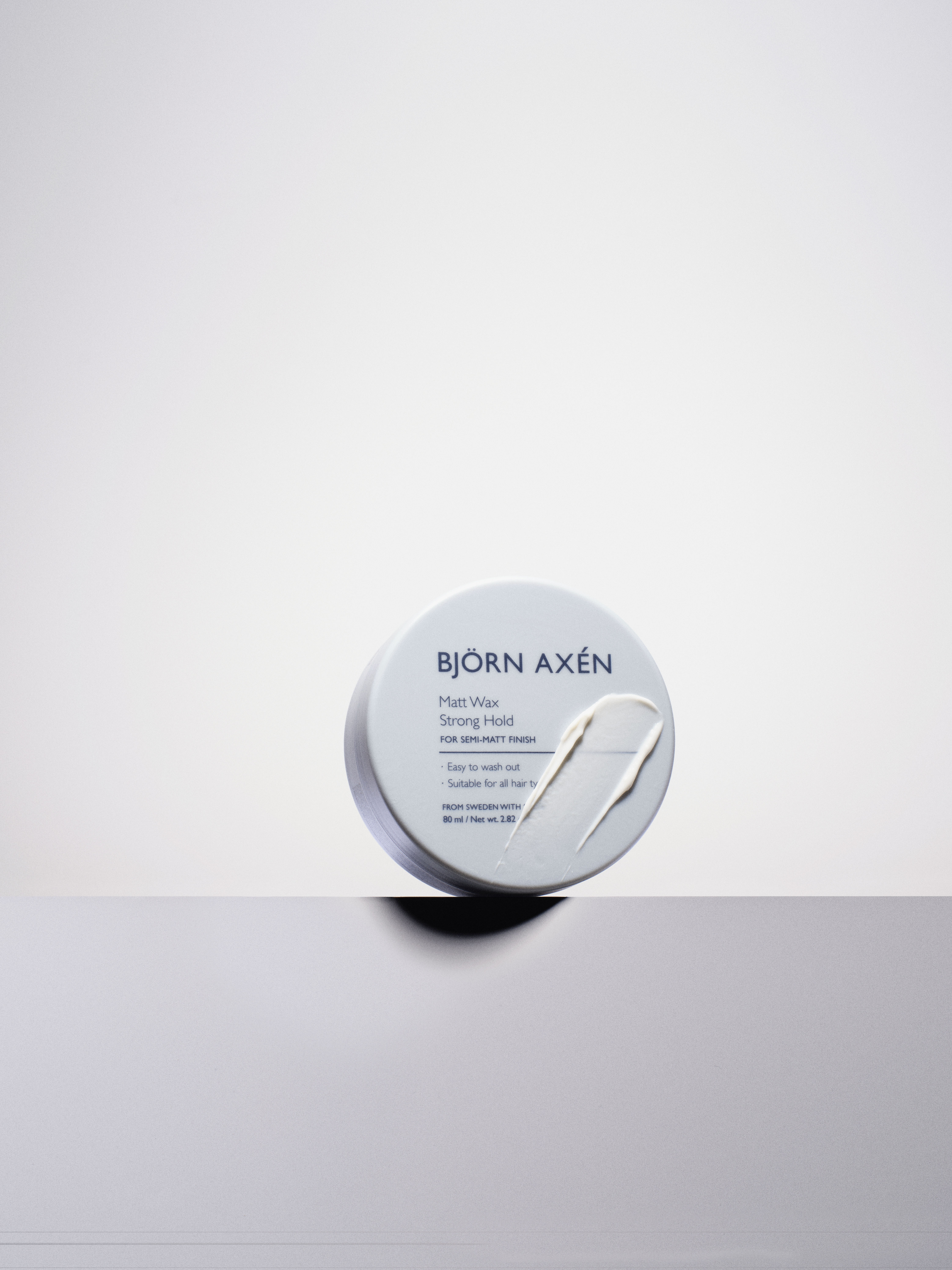 Віск сильної фіксації з матовим фінішем Björn Axén Matt Wax Strong Hold for Semi-Matt Finish
